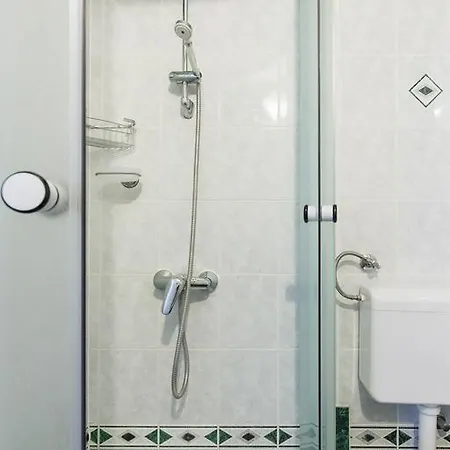 Djuro Apartmán *